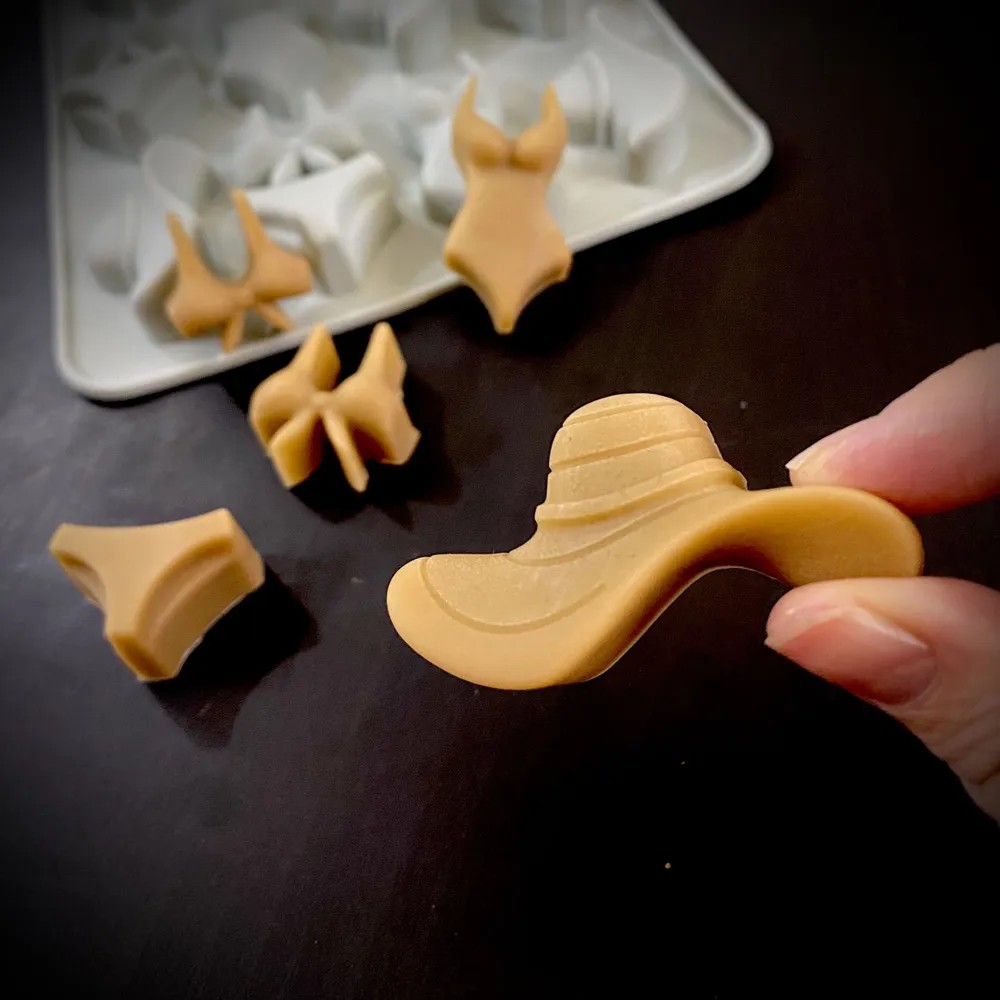 قالب سيليكون بتصميم بيكيني صيف - مراجعة Kitchen Baking Cookies وسعره