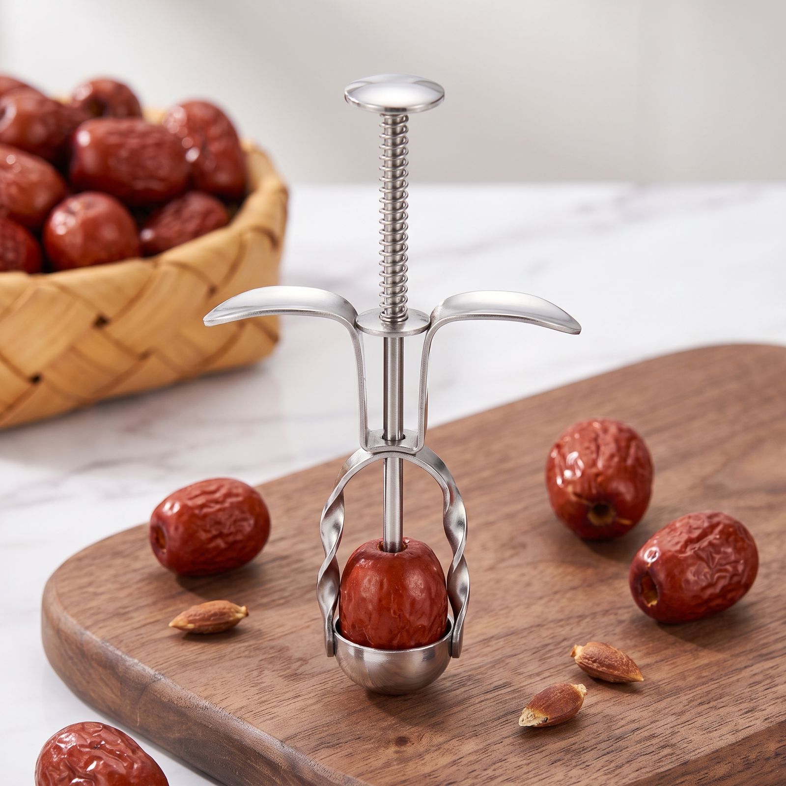 أداة إزالة نوى التمر الحمراء م - مراجعة Kitchen Tools In Baking وسعره