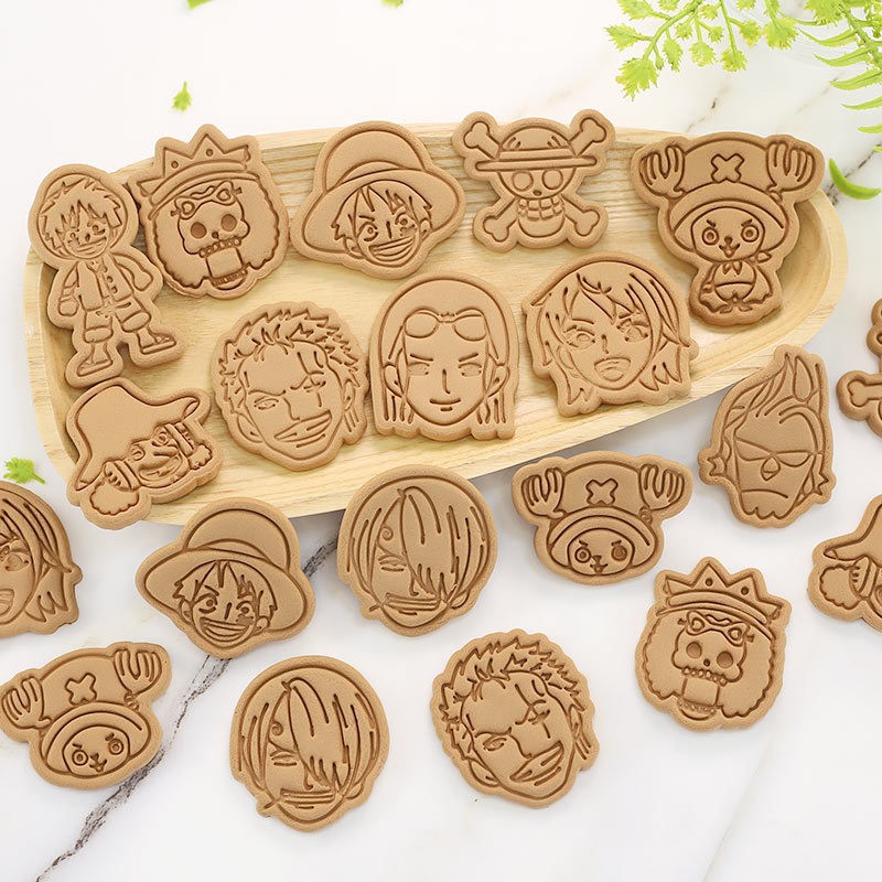 قالب طهي وتشكيل على شكل شخصيات - مراجعة Kitchen Baking Cookies وسعره